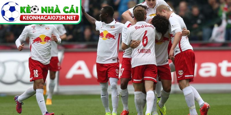 Aston Villa áp đảo sớm nhưng trả giá từ sai lầm cá nhân