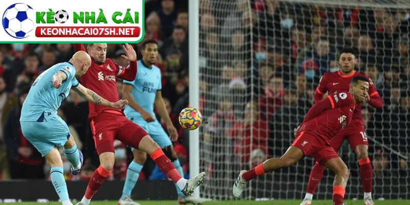 Đại chiến Ngoại hạng Anh: Man City chạm trán Liverpool lúc 22h30 ngày 16/02, cuộc đua vô địch nóng rực 3 Liverpool – Lữ đoàn đỏ tìm lại chính mình