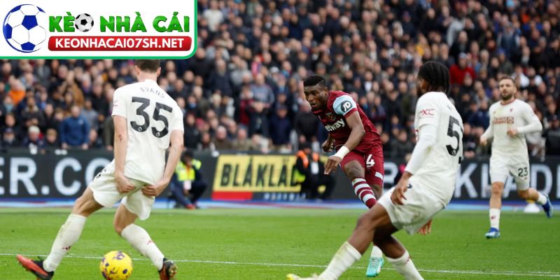 Thế trận giằng co, West Ham nhập cuộc tự tin